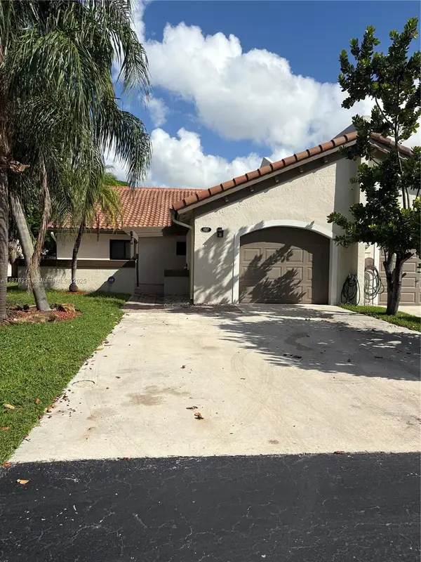 11527 SW 84th Ln, Miami, FL 33173