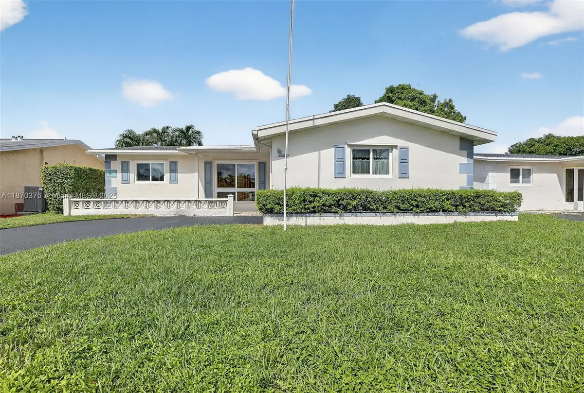 2849 NW 87th Ave, Sunrise, FL 33322 - #1