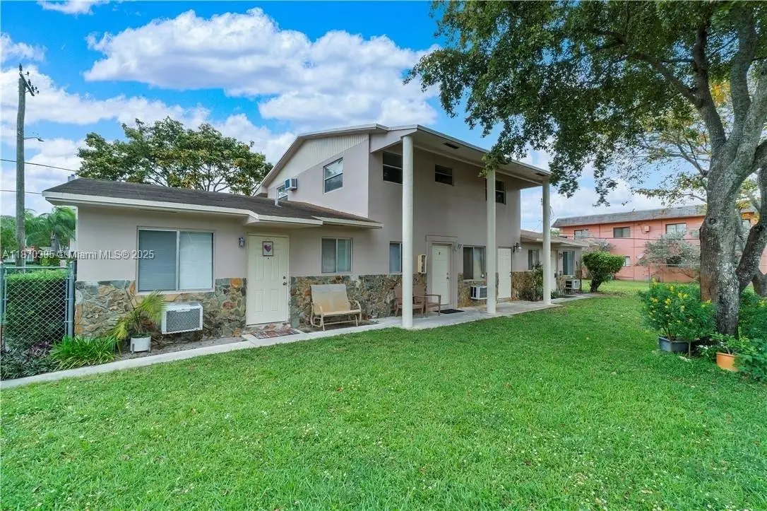 7391 NW 37th St, Hollywood, FL 33024 - Image #1