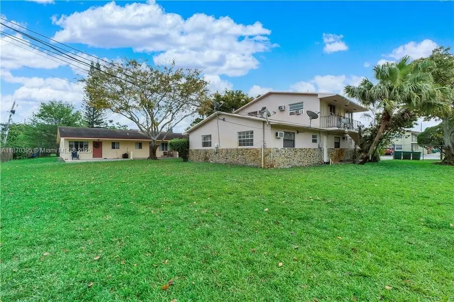 7391 NW 37th St, Hollywood, FL 33024 - Image #3