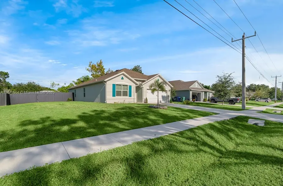 602 Barber St, Sebastian, FL 32958 - #3