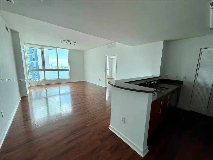 300 S Biscayne Blvd #3014, Miami, FL 33131 - Image #3