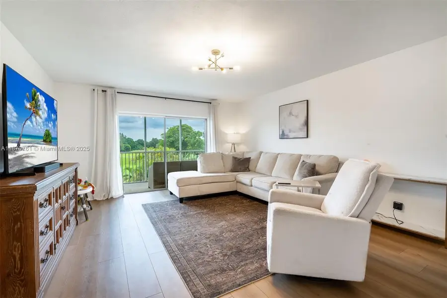 5100 SW 90th Ave #302, Cooper City, FL 33328 - Image #2