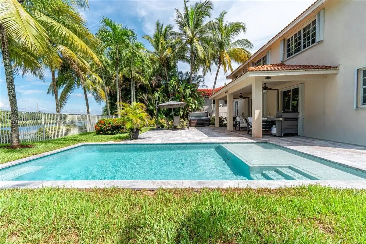 2547 Hunters Run Way, Weston, FL 33327 - Image #1