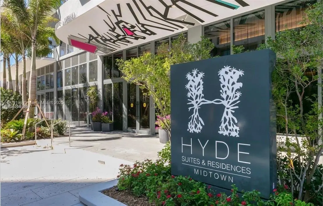 121 NE 34 St #901, Miami, FL 33137 - Image #1