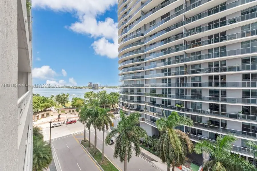 1800 N Bayshore Dr #614, Miami, FL 33132 - Image #2