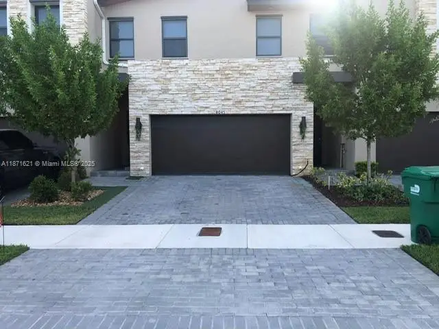 8045 NW 105th Ct, Doral, FL 33178 - Image #1