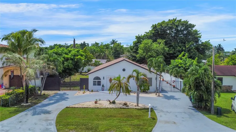 9930 SW 48th St, Miami, FL 33165 - Image #2