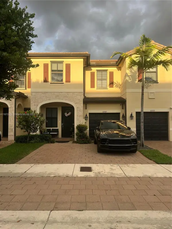 10387 W 33rd Ln, Hialeah, FL 33018