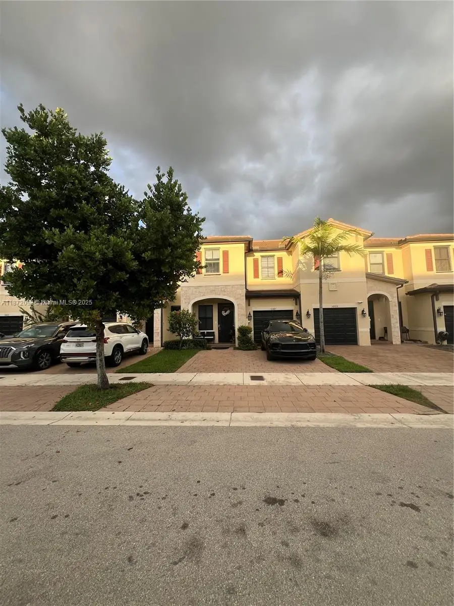 10387 W 33rd Ln, Hialeah, FL 33018 - Image #2