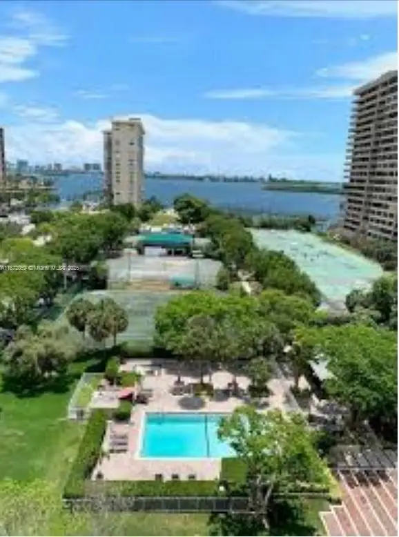 11111 Biscayne Blvd #4D, Miami, FL 33181 - Image #2