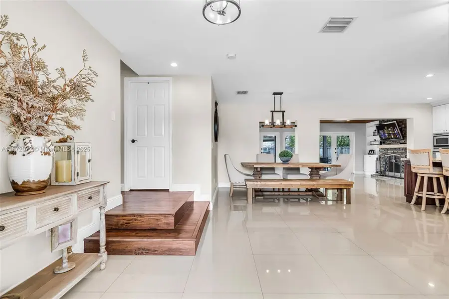 9091 SW 49th St, Cooper City, FL 33328 - Image #3