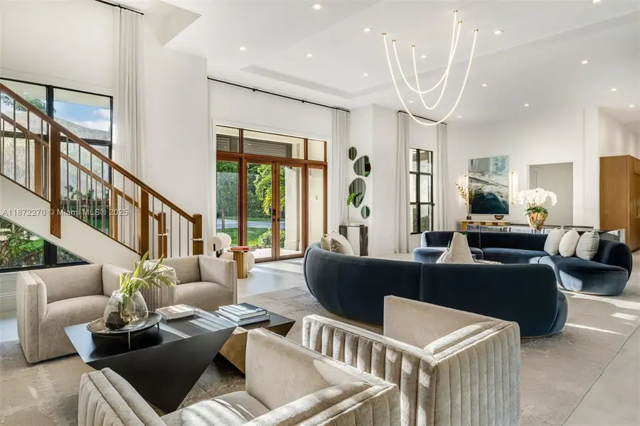 9445 SW 72nd Ct, Pinecrest, FL 33156 - Image #2