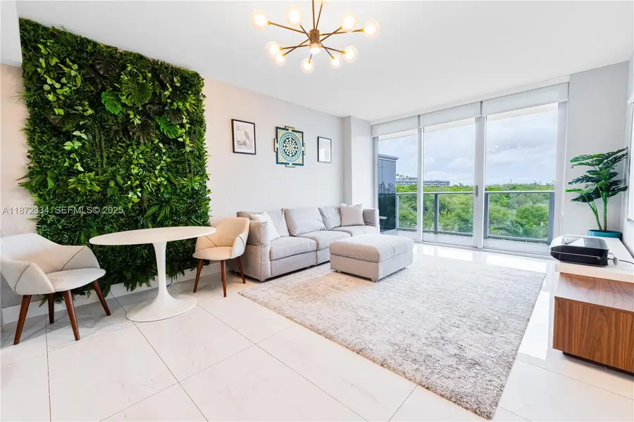16385 Biscayne Blvd #405, North Miami Beach, FL 33160 - Image #3