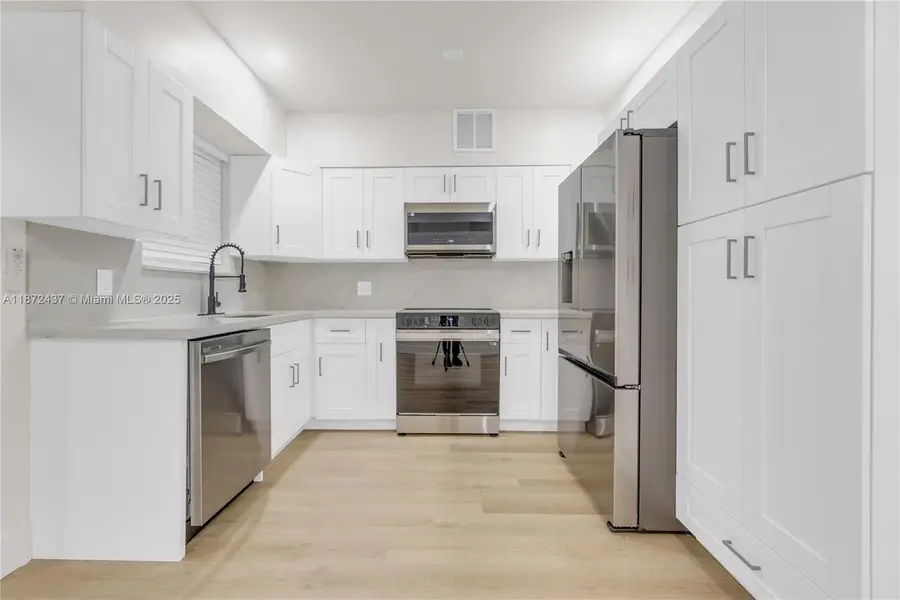 613 NE 159th St, Miami, FL 33162 - Image #3