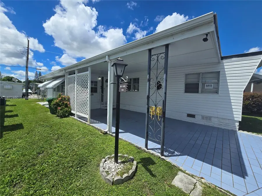 1328 S 33rd St, Hollywood, FL 33021 - Image #3