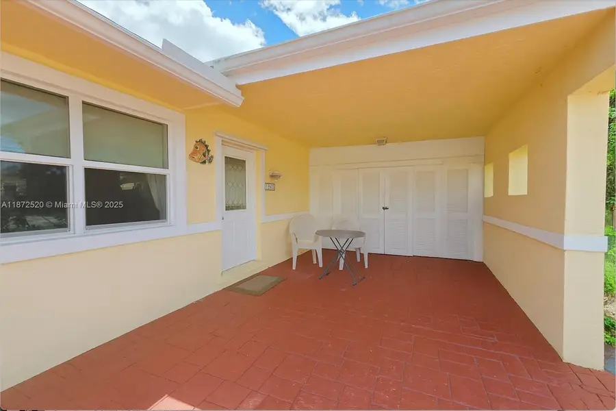 1960 SW 28th Way, Fort Lauderdale, FL 33312 - Image #3