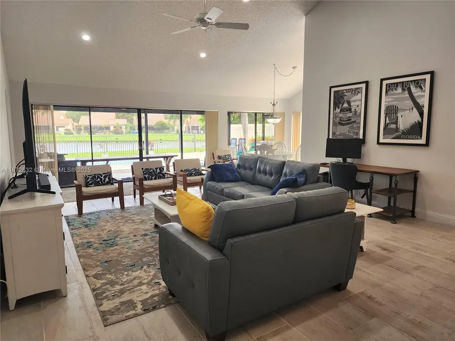 2820 Cuyahoga Ln, West Palm Beach, FL 33409 - Image #2