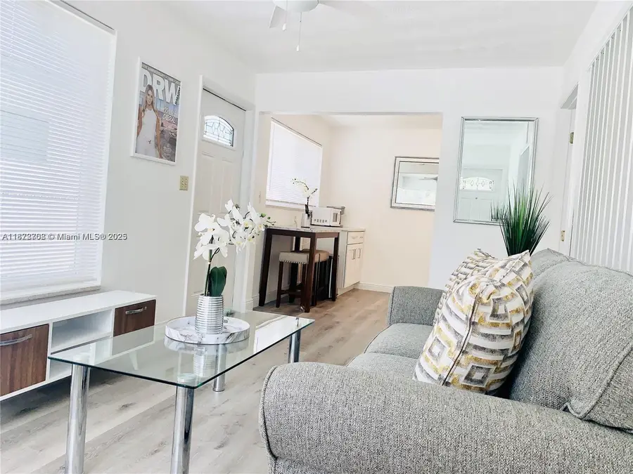 116 SE 9th Ct, Hallandale Beach, FL 33009 - #3