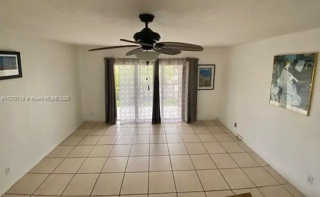 437 Lakeview Dr #201, Weston, FL 33326 - Image #2