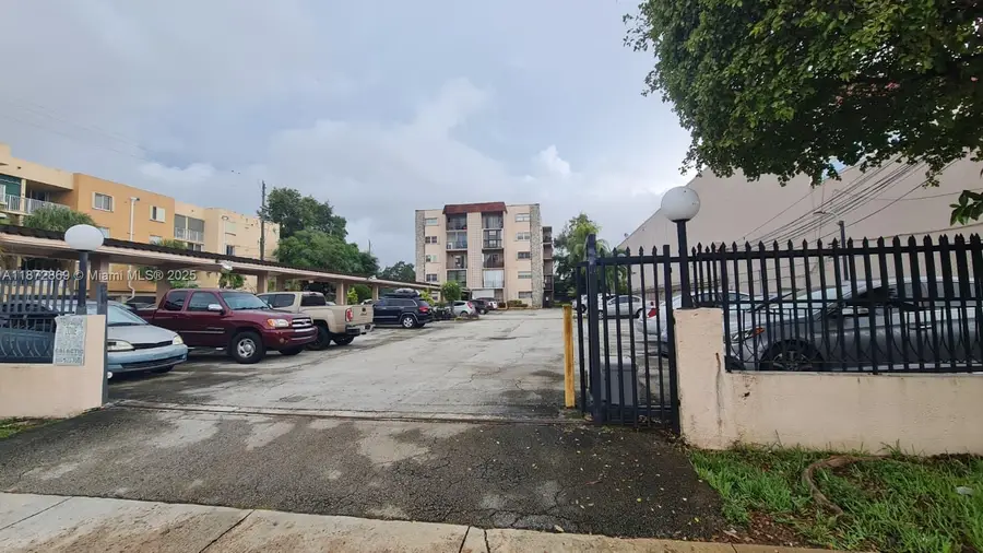 3640 NW 9th St #105, Miami, FL 33125 - Image #2