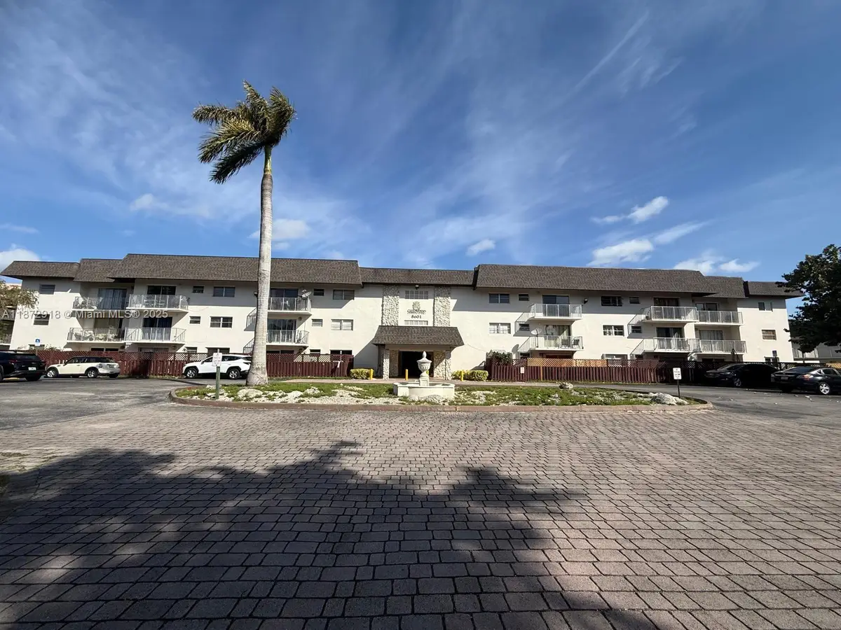 8601 SW 94th St #125W, Miami, FL 33156 - Image #1