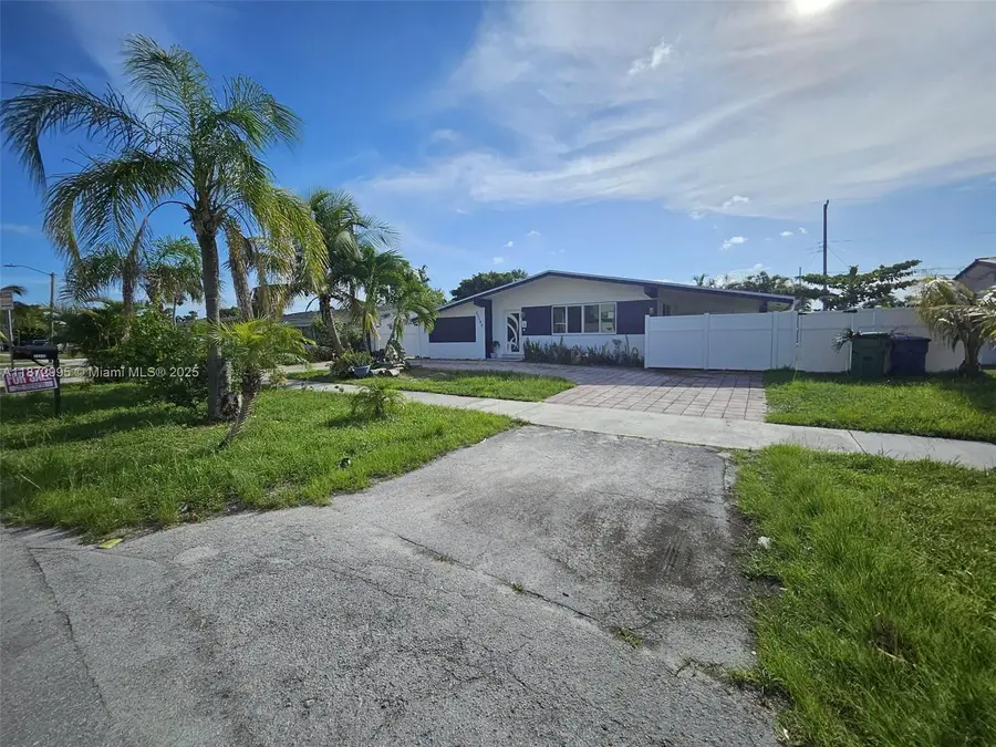 21140 NE 26th Ave, Miami, FL 33180 - Image #2