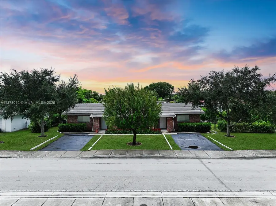 7516 NW 44th Ct, Coral Springs, FL 33065 - Image #2