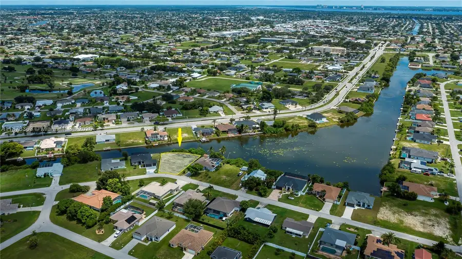 1203 SE 3rd Ave, Cape Coral, FL 33990 - #2