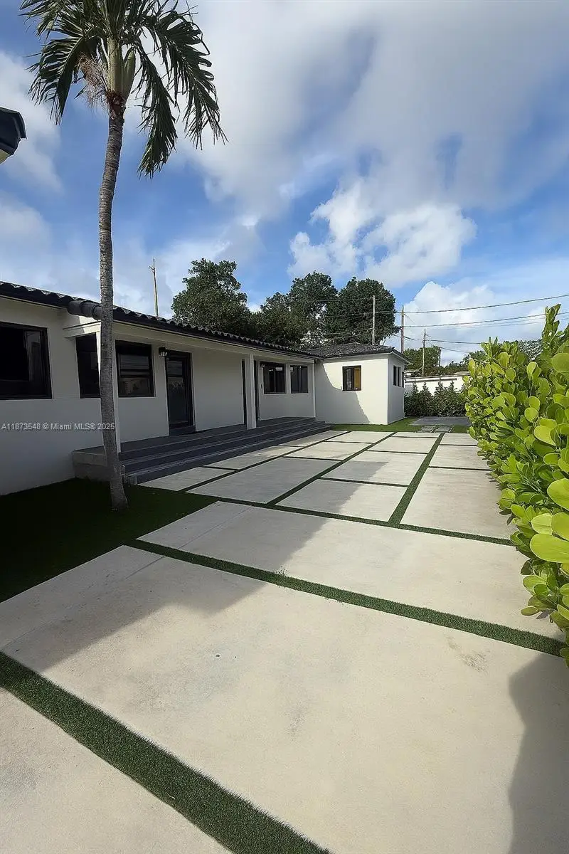 621 SW 33rd Avenue, Miami, FL 33135 - Image #1