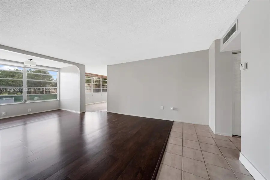 9491 Evergreen Pl #207, Davie, FL 33324 - Image #3