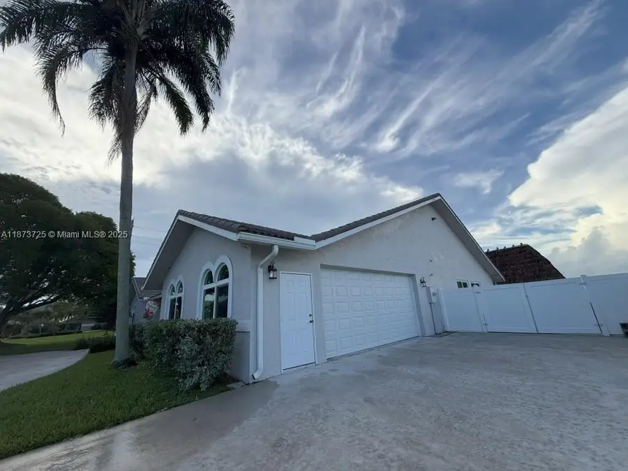 10700 SW 139th Rd, Miami, FL 33176 - Image #3