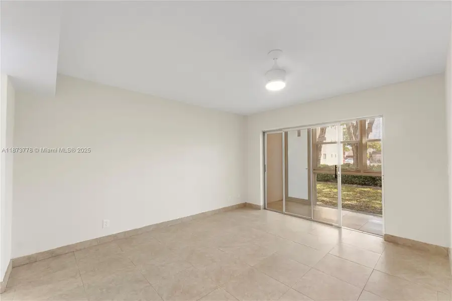 300 Berkley Rd #107, Hollywood, FL 33024 - Image #3