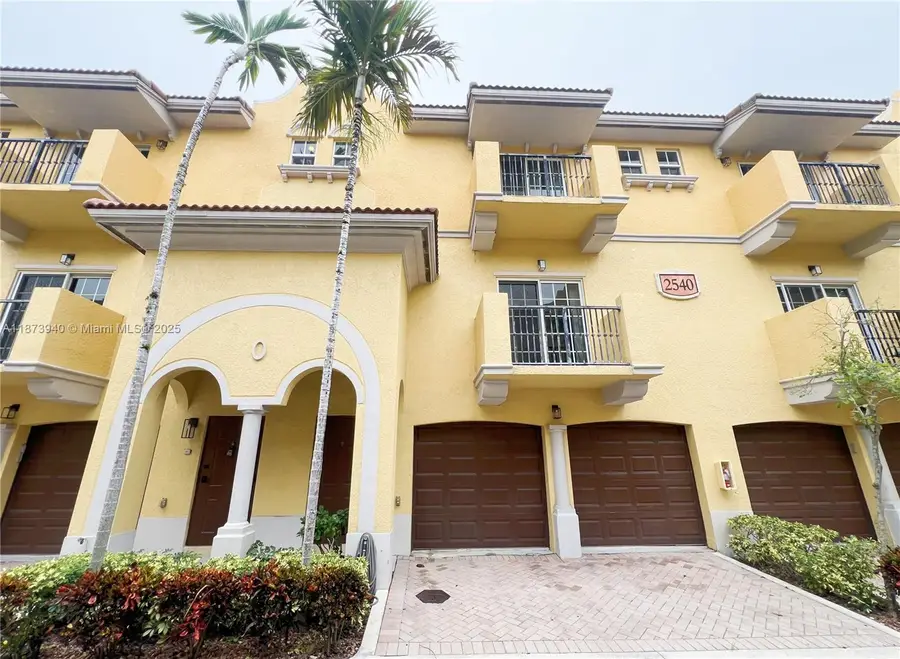 2540 SW 14th Ave #203, Fort Lauderdale, FL 33315 - Image #2