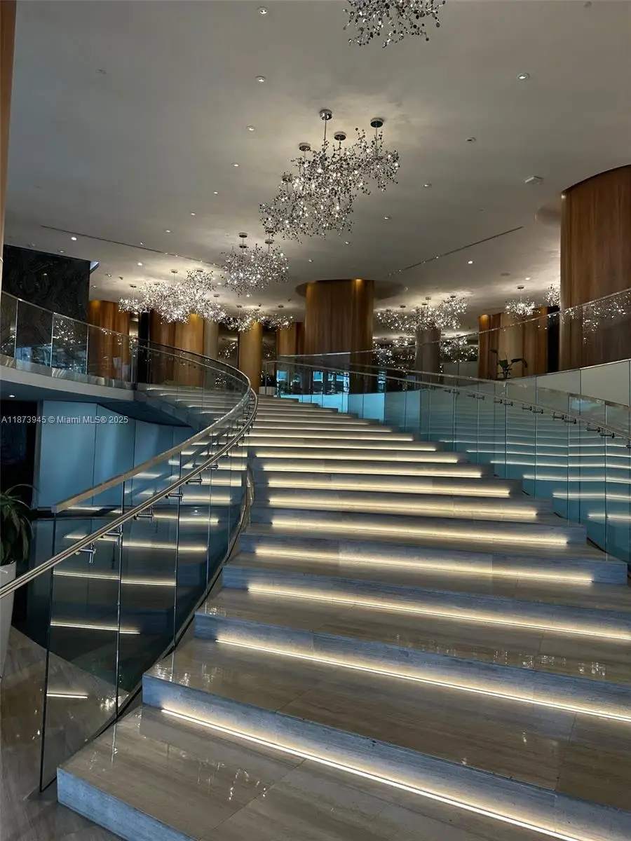 488 NE 18 #3609, Miami, FL 33132 - Image #2