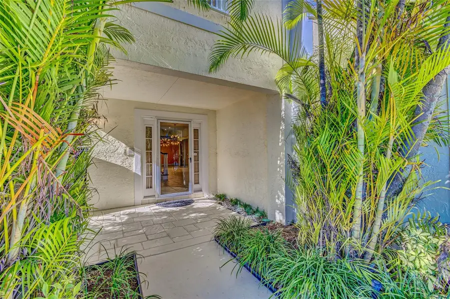 30 Windsor Ln, Palm Beach Gardens, FL 33418 - Image #2