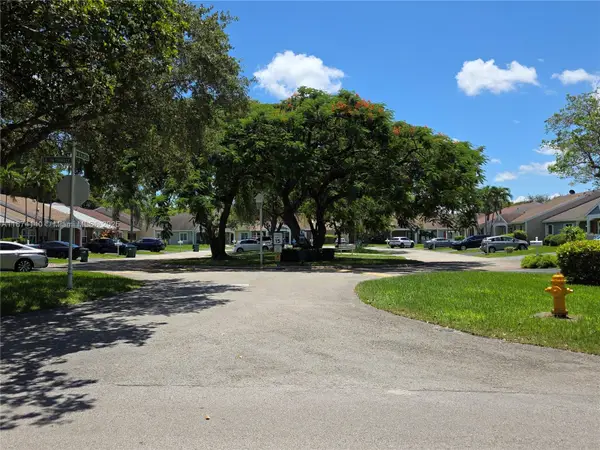 14625 SW 143rd Place Cir, Miami, FL 33186