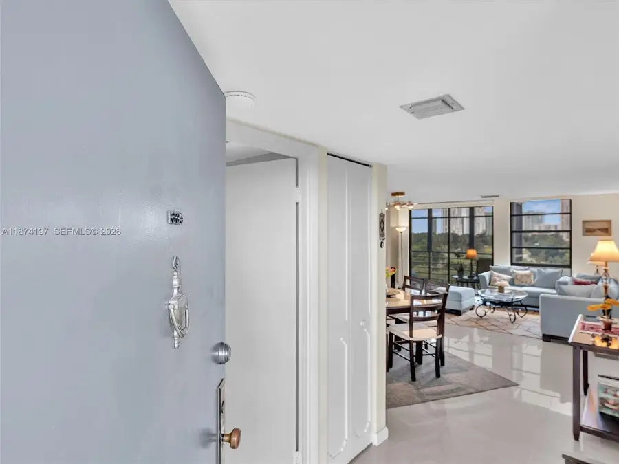 20400 W Country Club Dr #605, Aventura, FL 33180 - #2