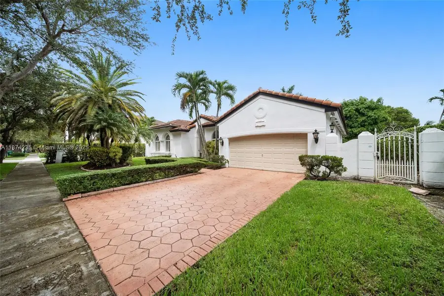 7841 NW 169th Ter, Miami Lakes, FL 33016 - Image #3