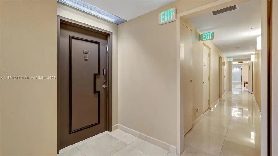 3598 Yacht Club Dr #1901, Aventura, FL 33180 - Image #2