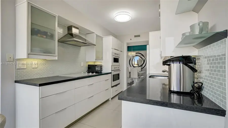 3598 Yacht Club Dr #1901, Aventura, FL 33180 - Image #3