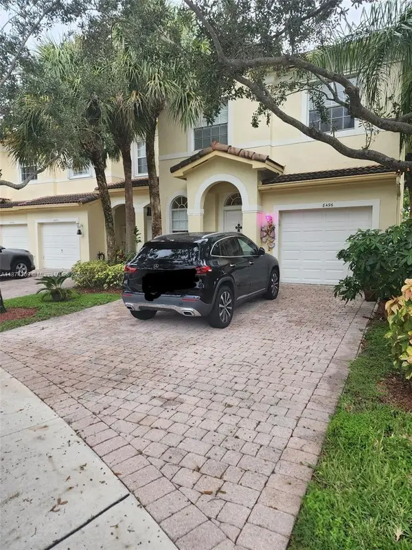 8496 SW 29th St #104, Miramar, FL 33025