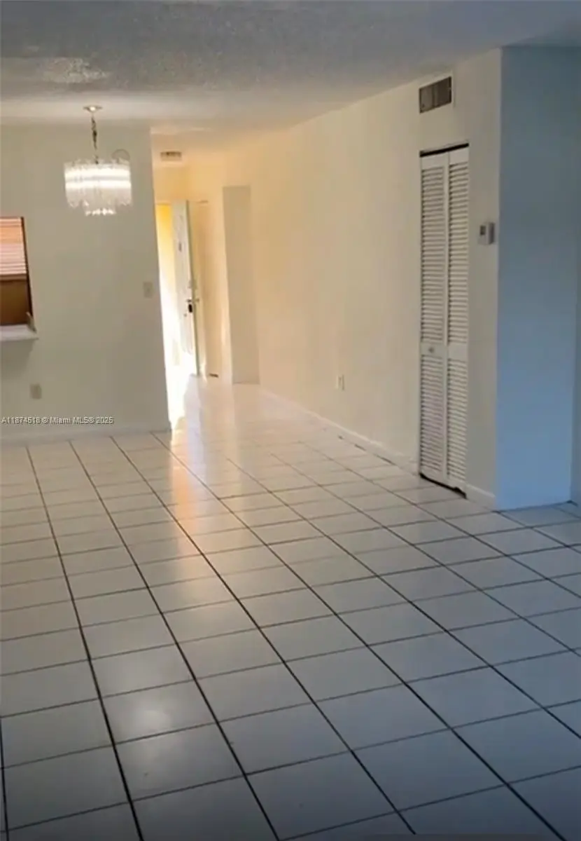 504 NW 179th St, Miami Gardens, FL 33169 - Image #1