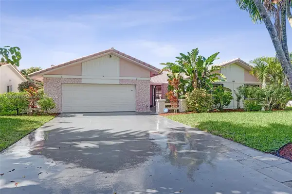 10682 NW 6th St, Coral Springs, FL 33071