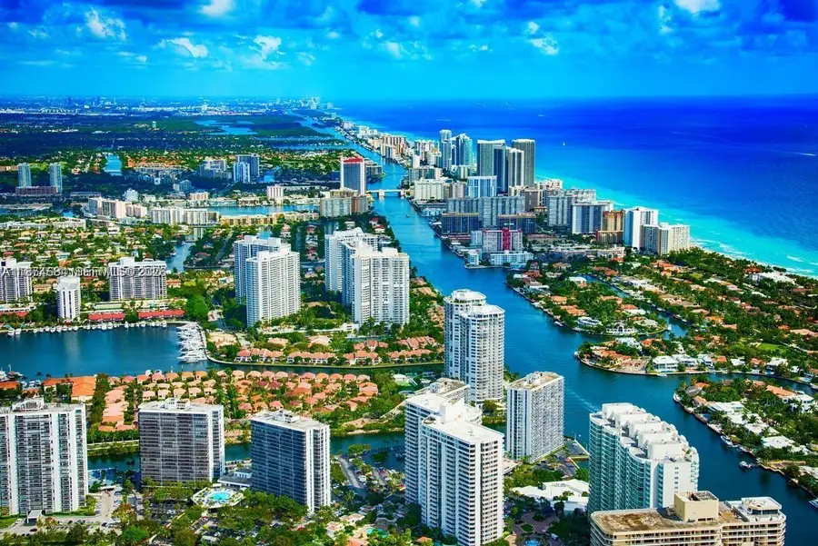 1000 Parkview Dr #805, Hallandale Beach, FL 33009 - #3