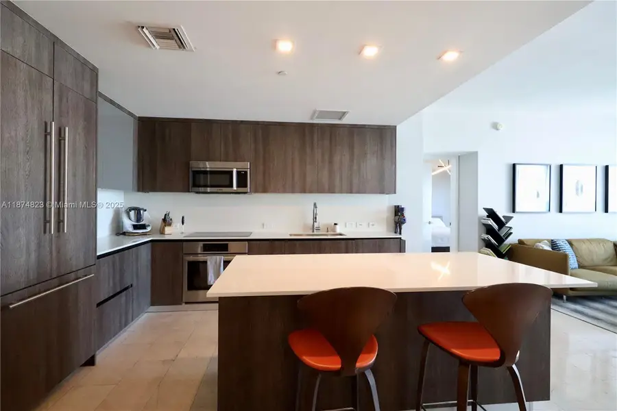 68 SE 6th St #3607, Miami, FL 33131 - Image #2