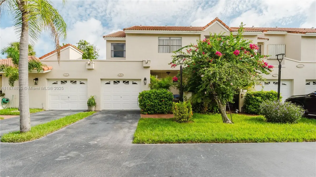 21195 Helmsman Dr #F12, Aventura, FL 33180 - Image #1