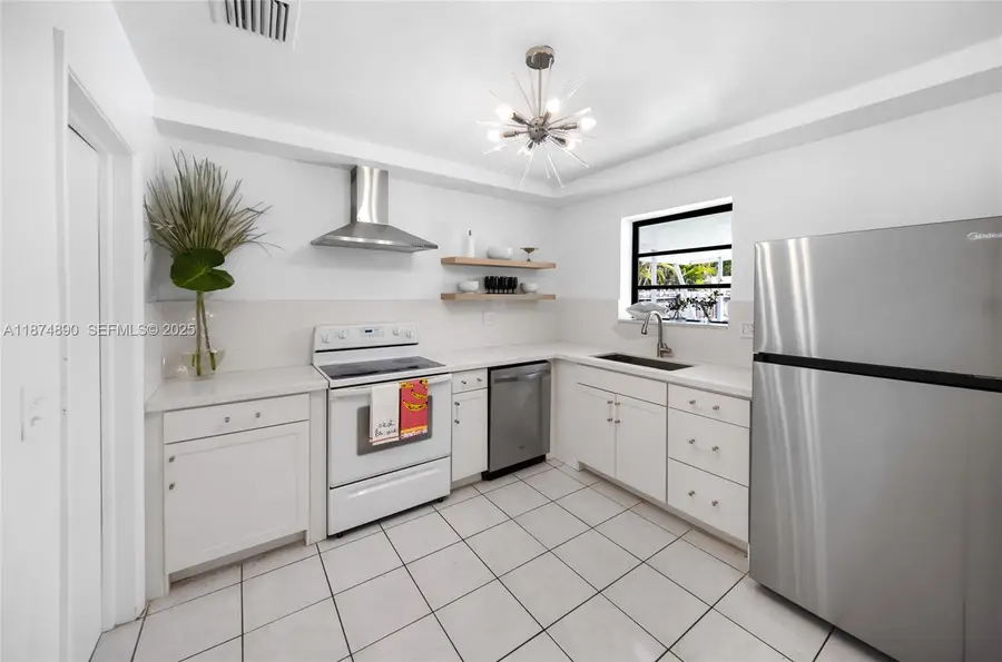 1105 N 31st Ct, Hollywood, FL 33021 - Image #2