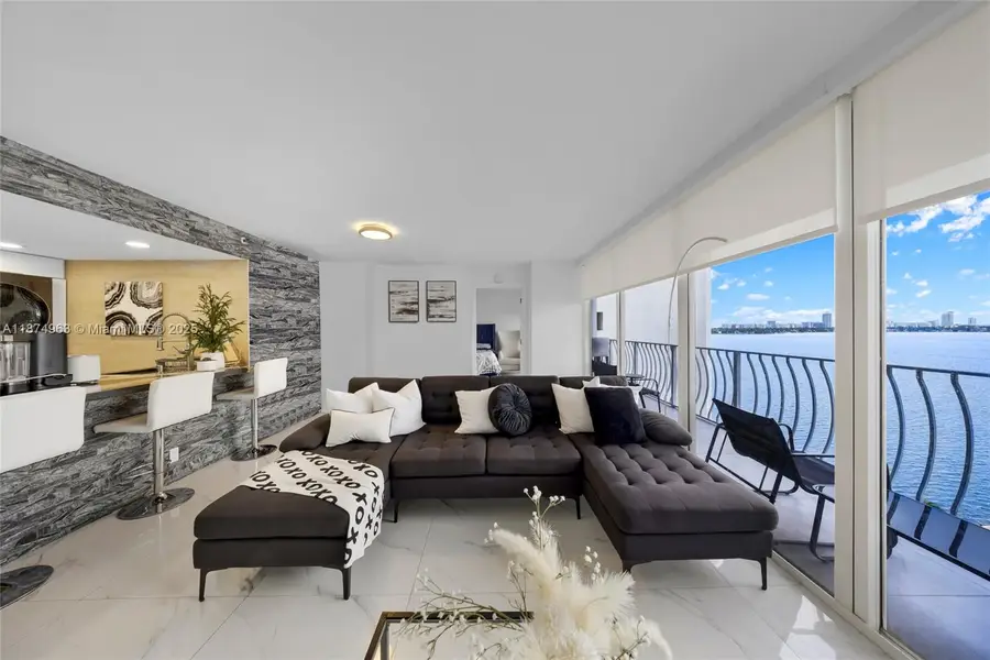 7601 E Treasure Dr #1422, North Bay Village, FL 33141 - Image #2