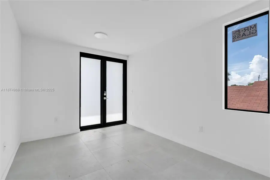 1656 NW 1st St, Miami, FL 33125 - Image #3